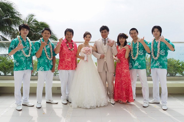 ハワイでのグルームズマン(アッシャー)のお写真 静岡県 kiko様のハワイ結婚式参列写真