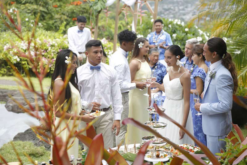 ハワイ挙式参列の服装マナー