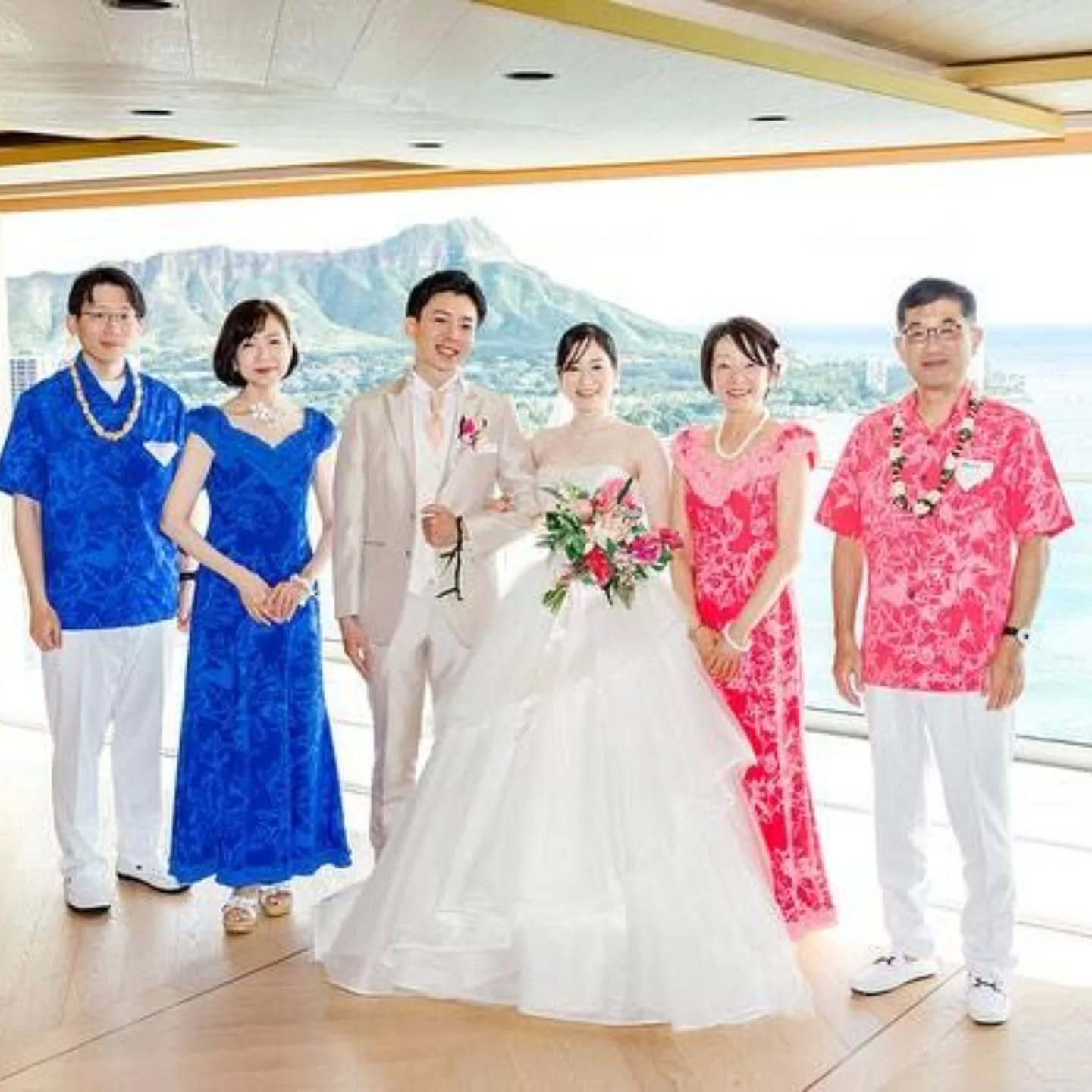 【お客様から素敵な写真をいただきました！】

✼••┈┈┈┈••✼••┈┈┈┈••✼

【ハワイ挙式参列者衣装レンタル専門店】
ムームーレインボーは予約制です
来店ご予約はこちらから↓
https://muumuurainbow-sms.youcanbook.me/

#ハワイ #ハワイ挙式
#ハワイ挙式準備 #ハワイウェディング
#ハワイ結婚式 #ハワイウエディング
#ムームー #海外挙式
#海外挙式準備 #ハワイ挙式レポ
#ハワイウェディングレポ #ハワイウェディングドレス
#ハワイウェディング写真 #ハワイ結婚式準備
#ハワイウエディングフォト #ムームードレス
#ハワイ挙式参列 #ハワイ挙式参列衣装
#ハワイ挙式ドレス #ハワイ挙式アイデア
#ハワイ挙式レンタル #ハワイウェディングレンタル
#ハワイウェディング準備 #ハワイ結婚式参列
#ハワイ結婚式参列者衣装 #ハワイウエディング参列
#海外挙式衣装
#ハワイ参列衣装